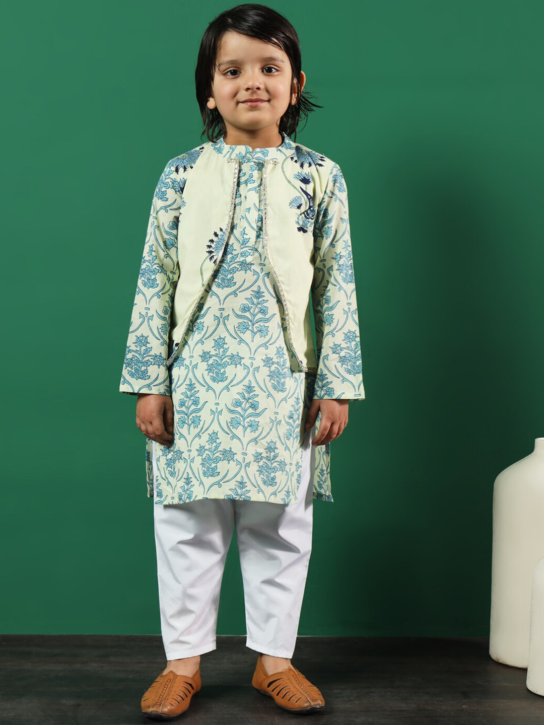 Readiprint Boys Floral Printed Regular Gotta Patti Pure Cotton Kurta with Pyjamas