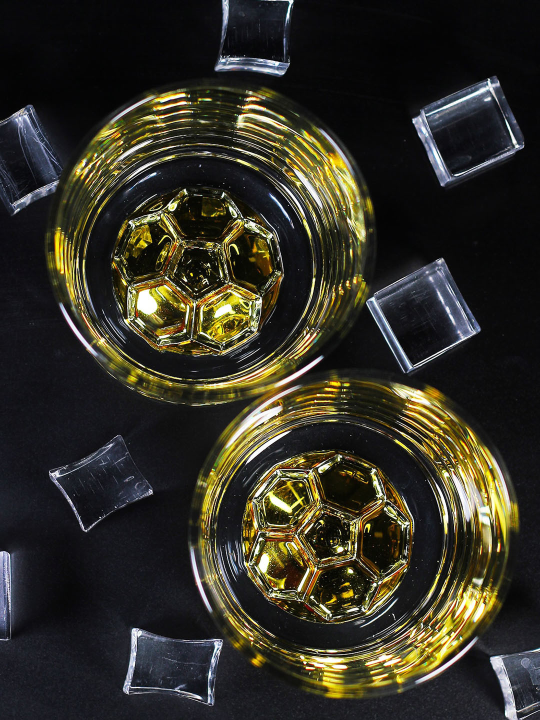 MELBIFY Transparent 2 Pieces Football Whiskey Glasses