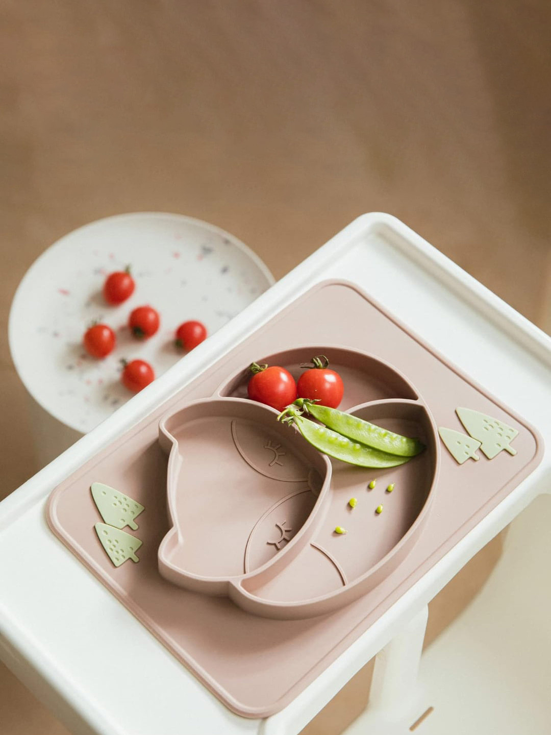 GUCHIGU  Infants BPA Free Suction Base Silicone Feeding Plate