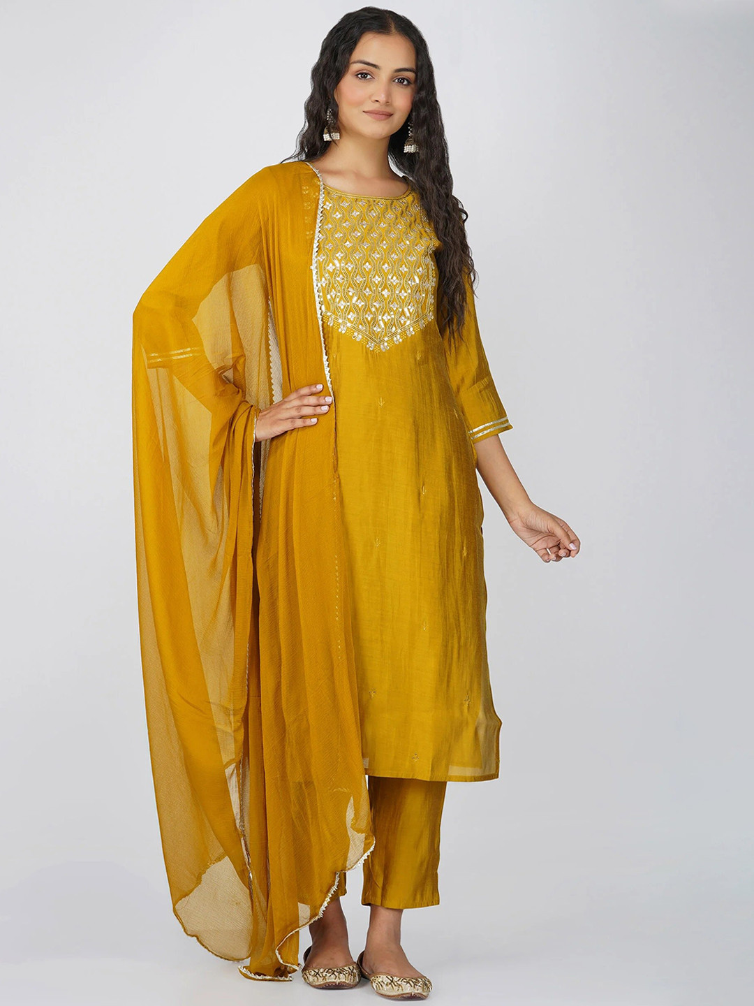 SPARSA Women Floral Yoke Design Regular Gotta Patti Kurta with Trousers & With Dupatta