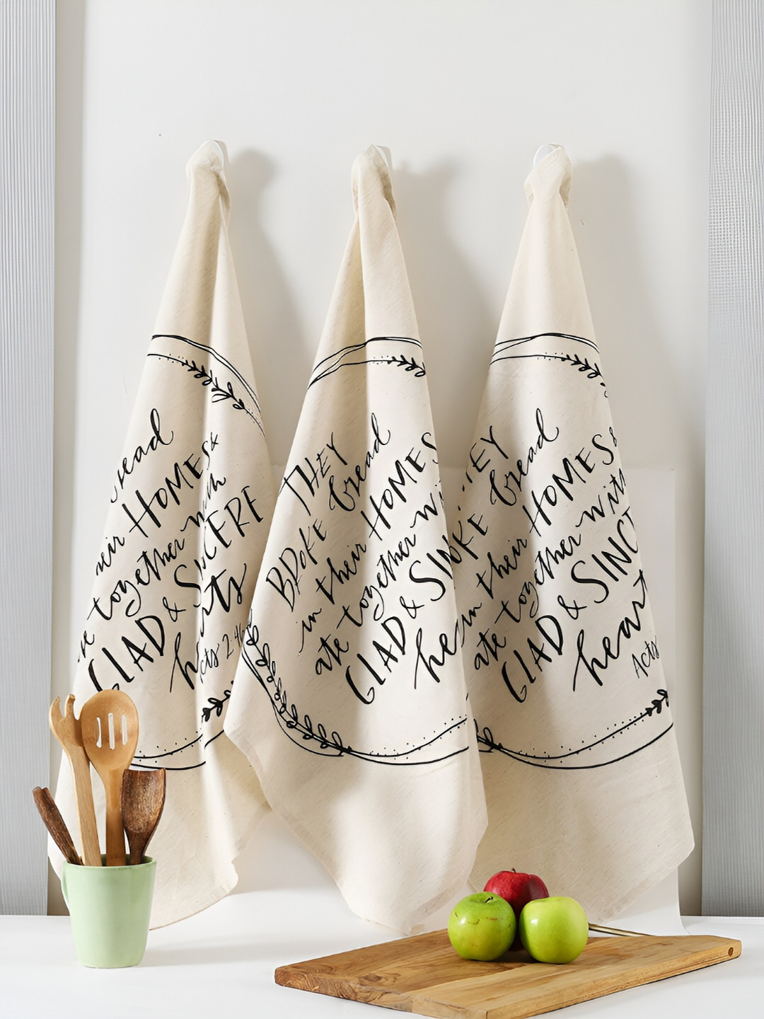 Ratan Cart Beige & Black 3 Pieces Printed Cotton Kitchen Towels