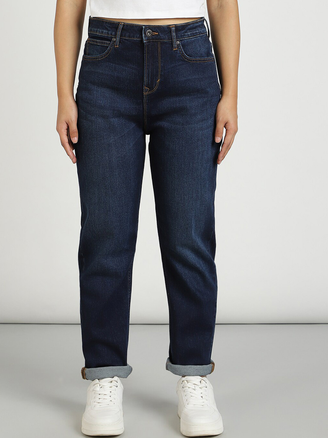 Lee Women High-Rise Mom Fit Light Fade Stretchable Jeans