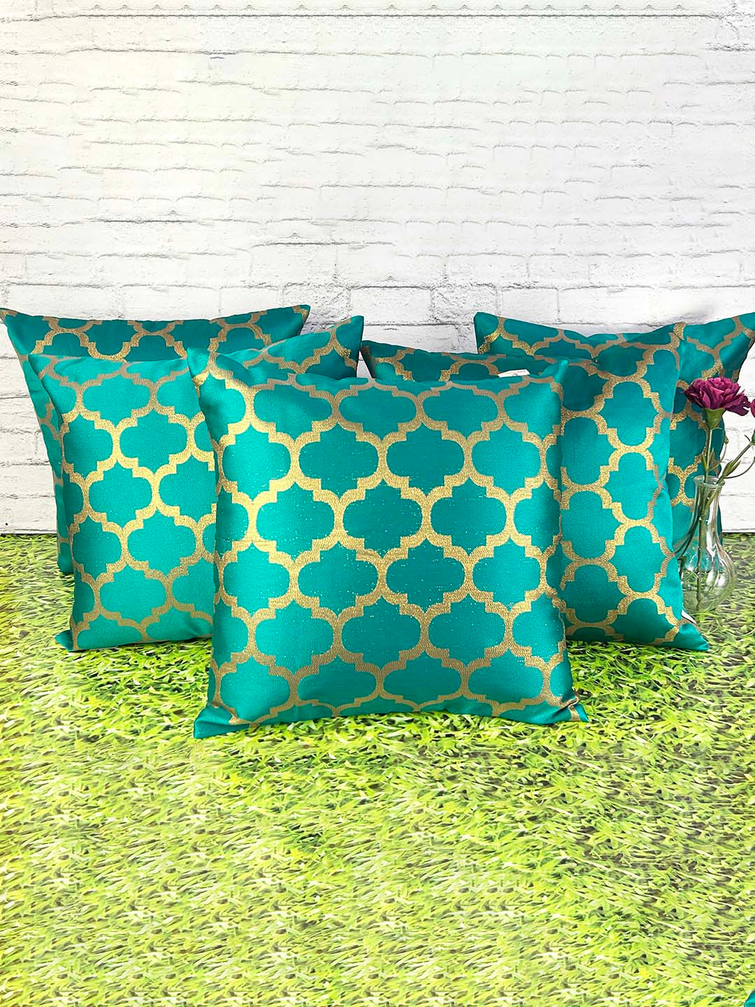Pink Parrot Green & Gold-Toned 5 Pieces Geometric Square Cushion Covers