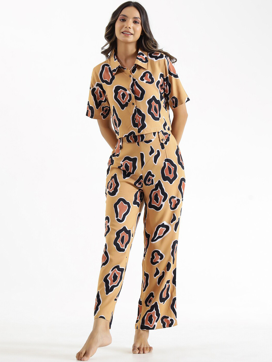 SANSKRUTIHOMES Graphic Printed Crop Shirt With Pyjamas