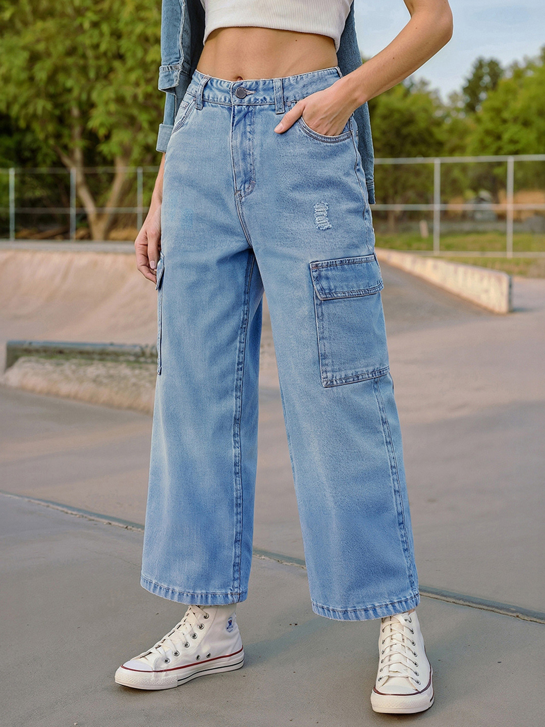 Bewakoof Women Straight Fit High-Rise  Light Fade Baggy Jeans