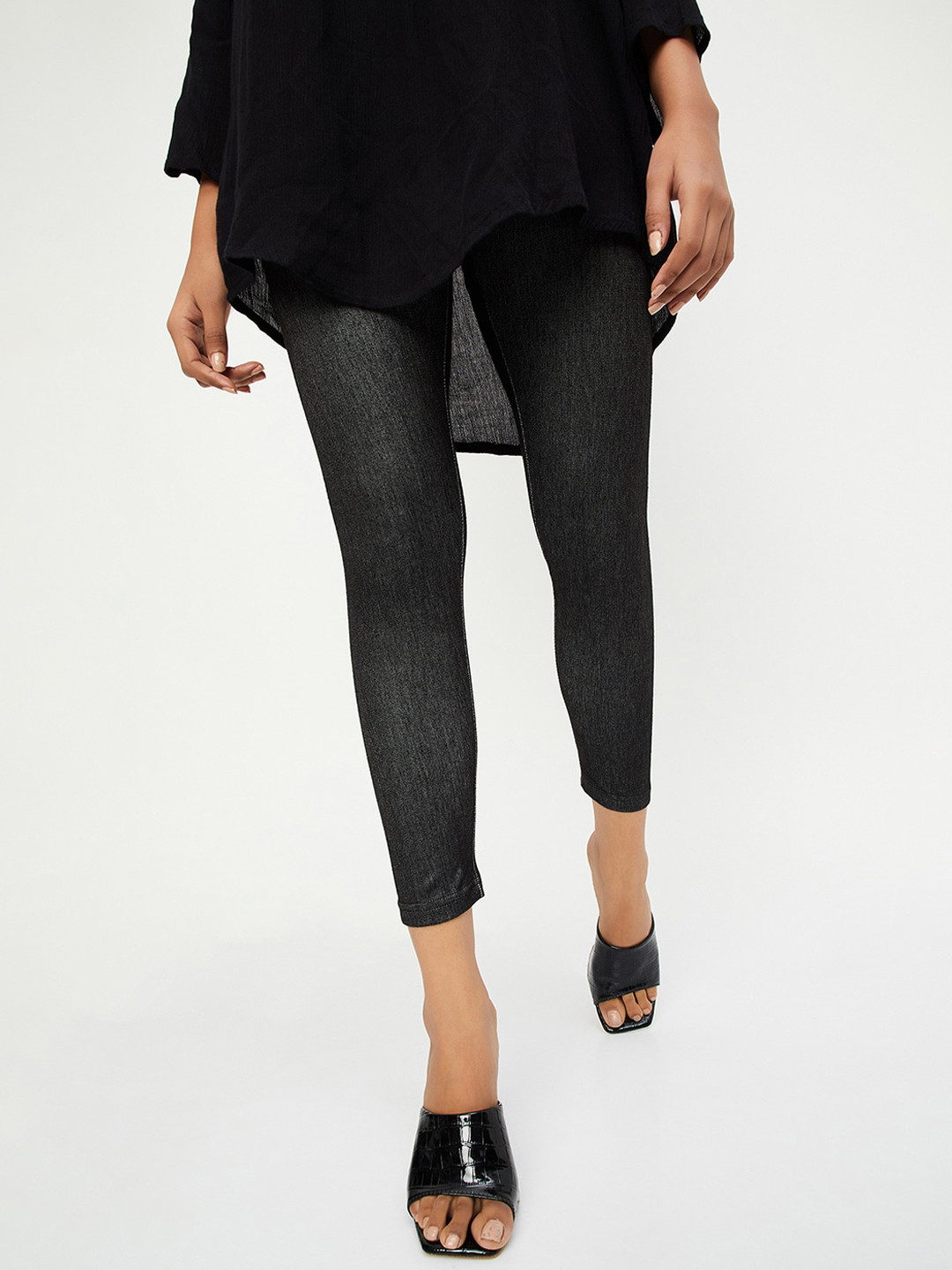 max Women Skinny Fit Mid-Rise Joggers Trousers