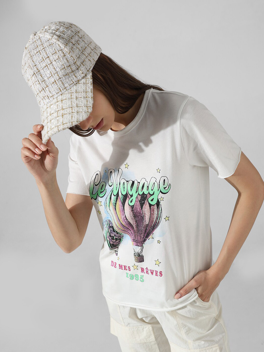 ONLY Women Printed V-Neck Extended Sleeves T-shirt