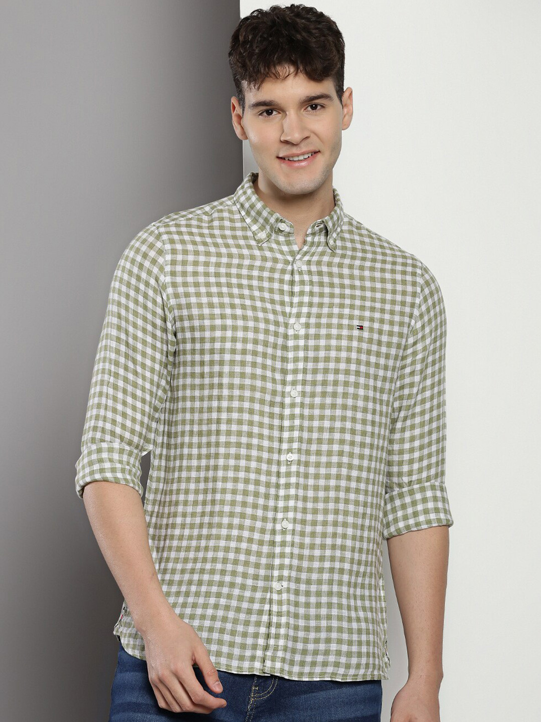 Tommy Hilfiger Slim Fit Gingham Checks Casual Shirt