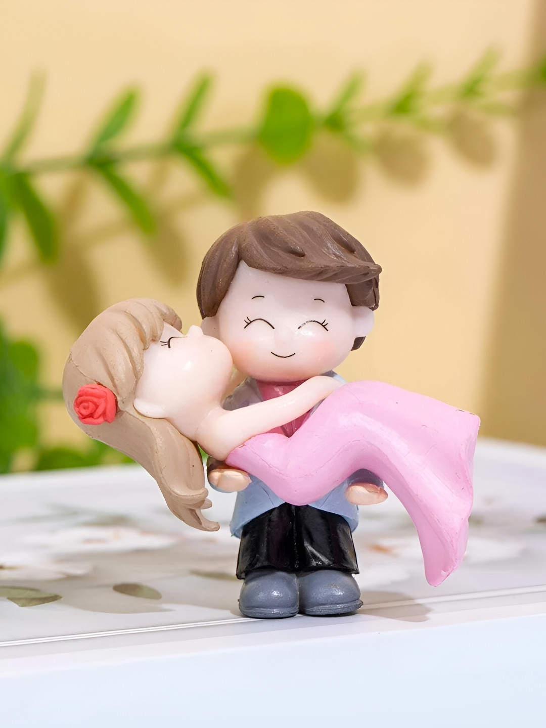 Ascension 2 Pieces Lovely Couple Figurine Showpiece