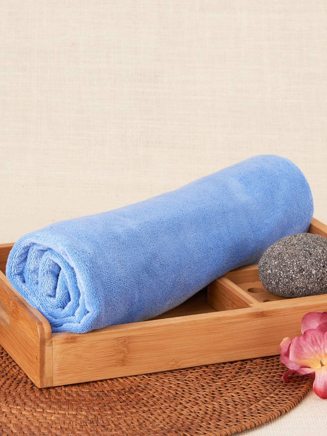 Aura Blue Microfiber 300 GSM Absorbent UltraSoft Anti-Fade Bath Towel