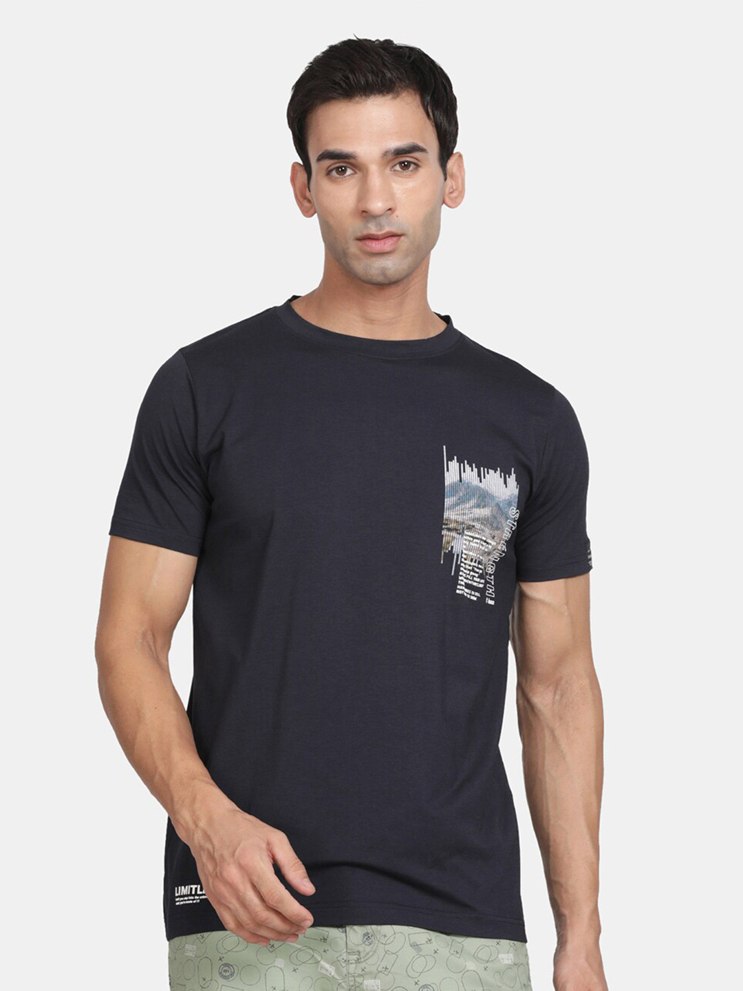 t-base Relaxed Fit T-shirt