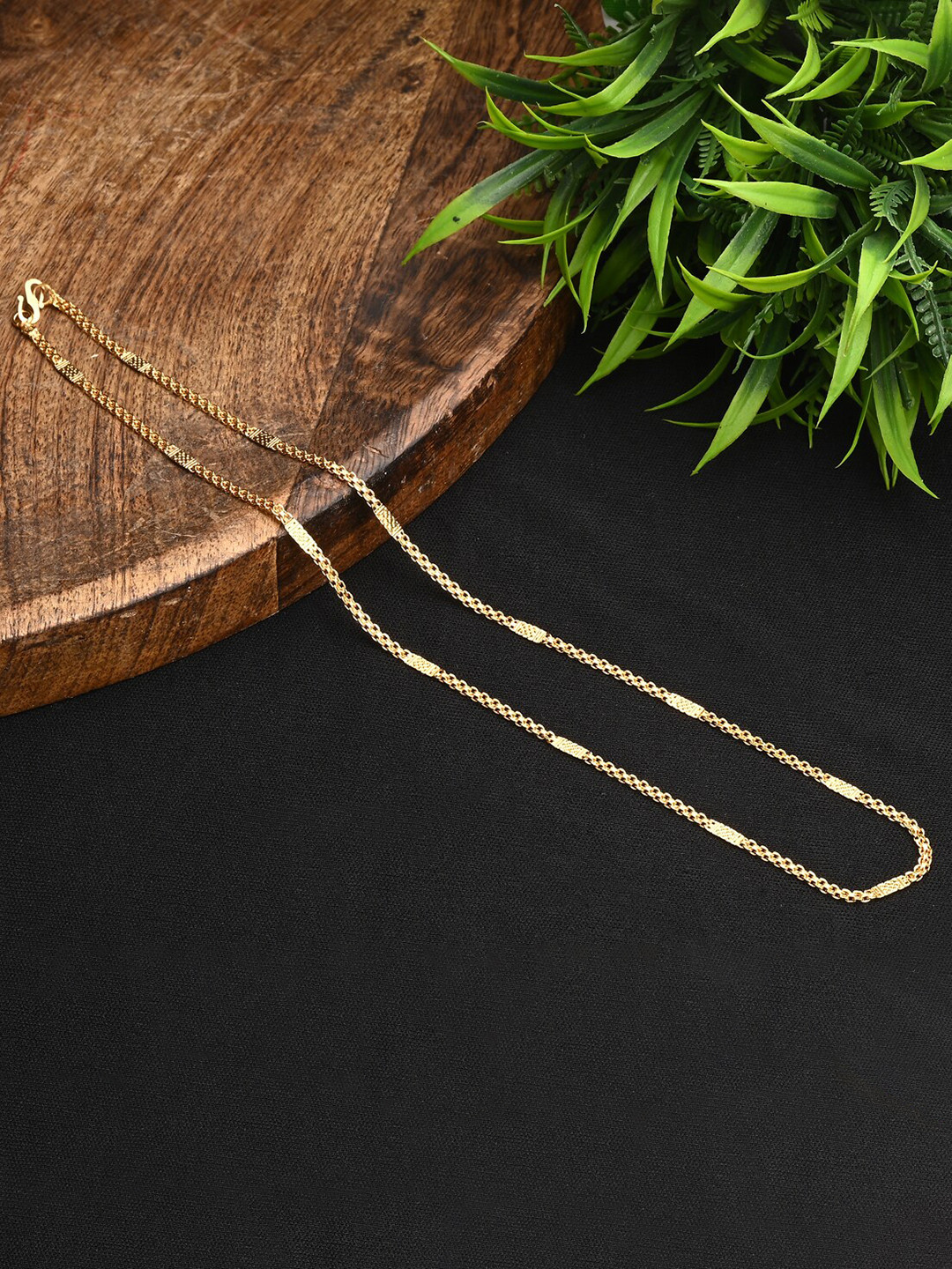 AanyaCentric Gold-Plated Chain & Set of 2 Silver-plated Anklets