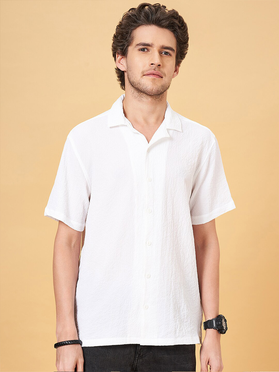 People White Slim Fit Textured Cuban Collar Casual Shirt