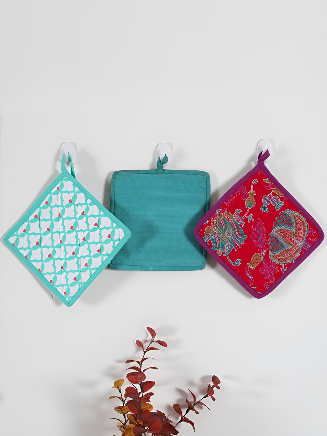 Ratan Cart Pink &  Blue 3 Pcs Printed Cotton Square Shaped Coasters