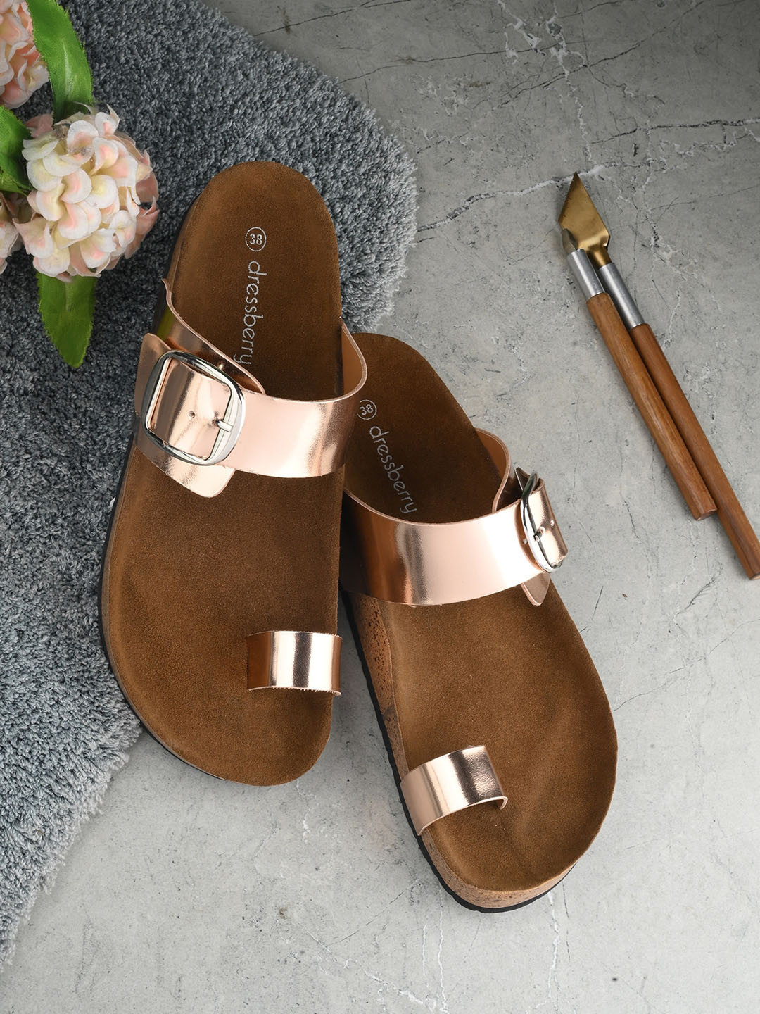 DressBerry Copper-Toned Textured One Toe Flats