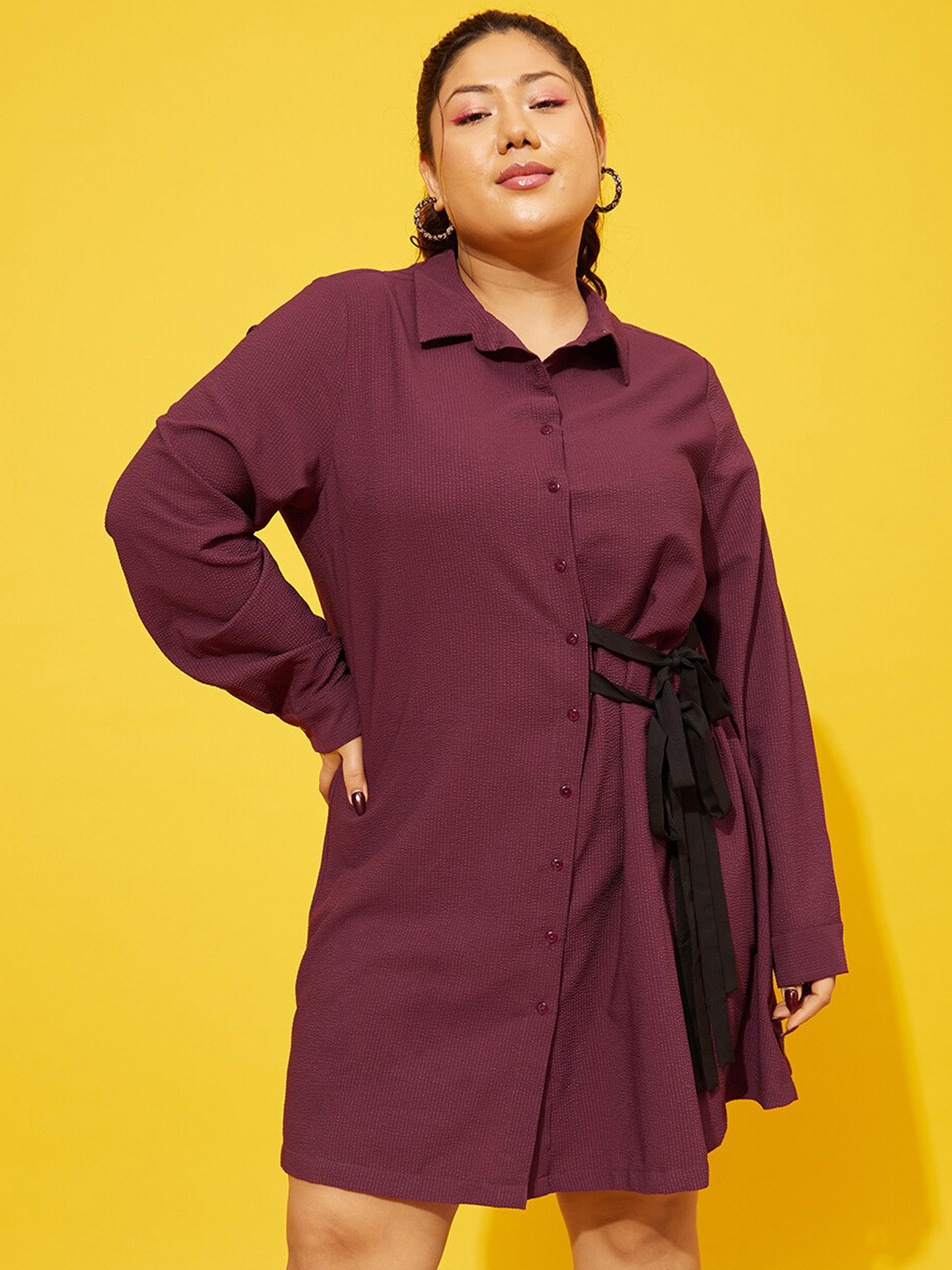 QUIERO MAS Plus Size Cuffed Sleeves Seersuckker Tie Up Shirt Dress