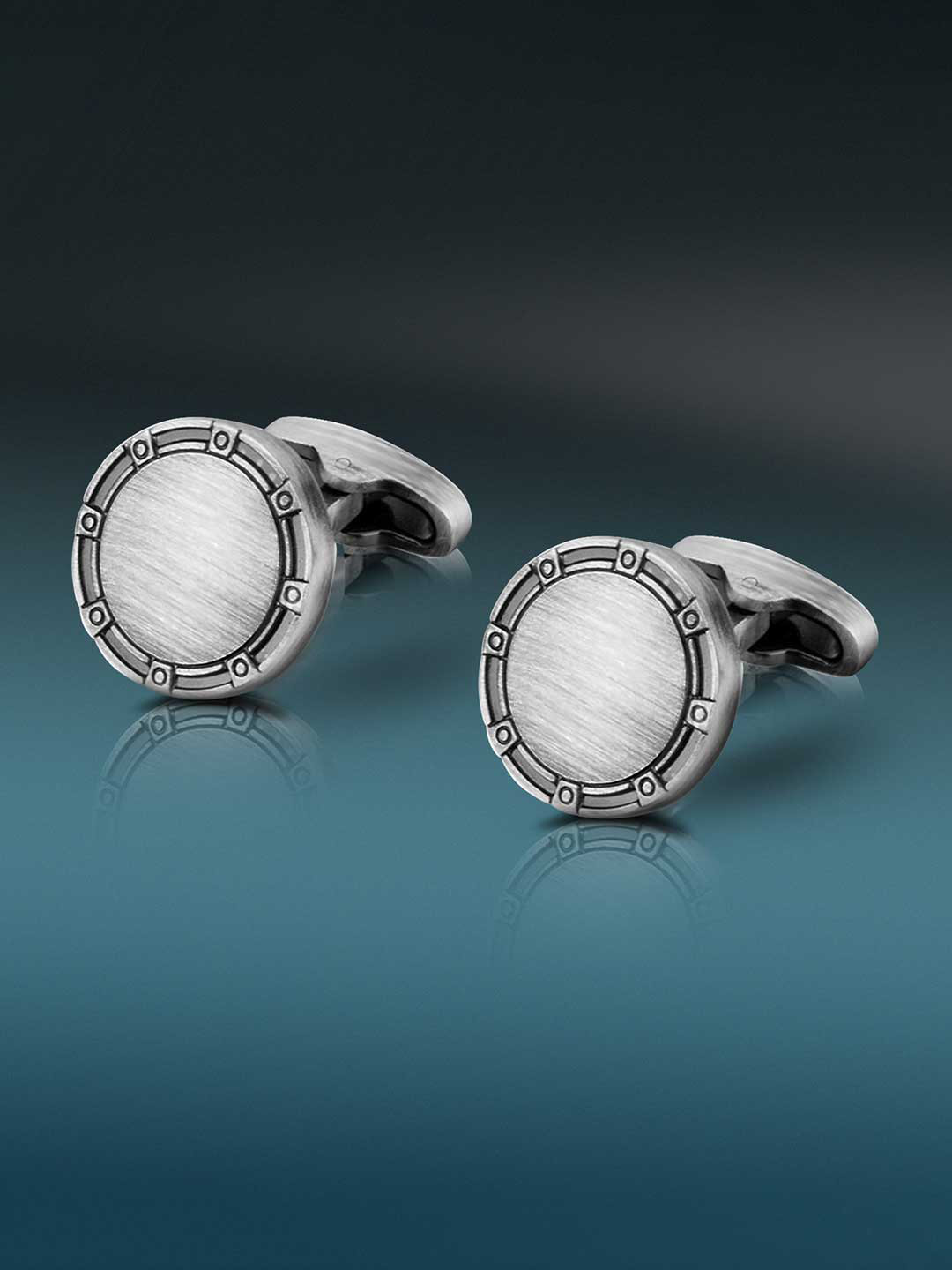 Peora Men 316L Stainless Steel Silver-Plated Textured Cufflink