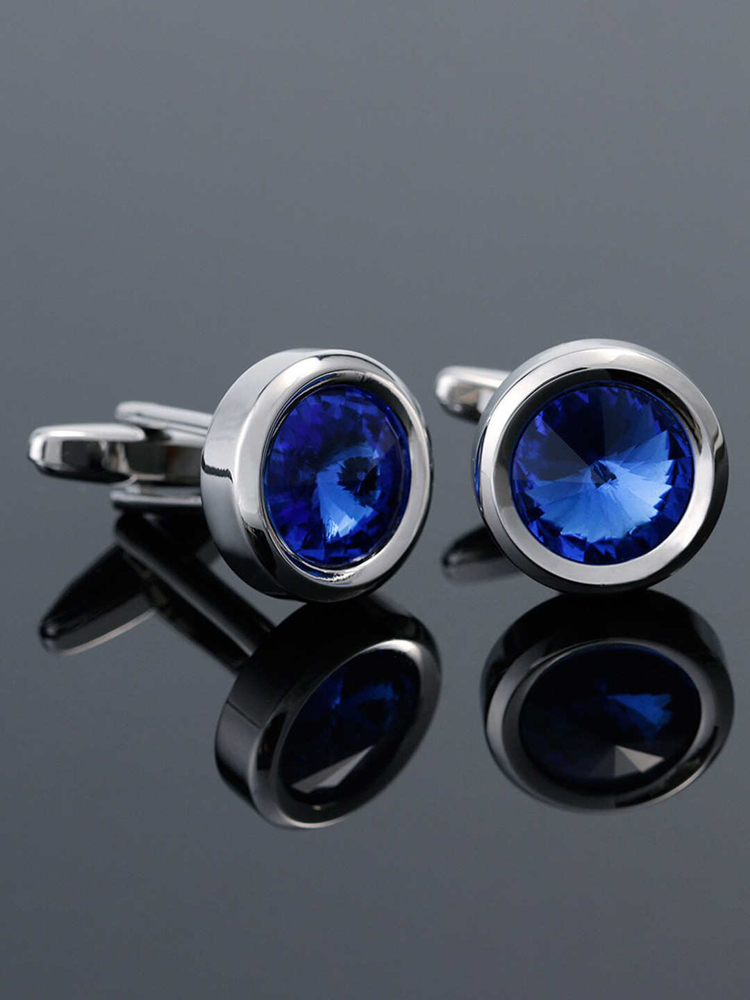 Peora Men 316L Stainless Steel Silver-Plated Textured Cufflink