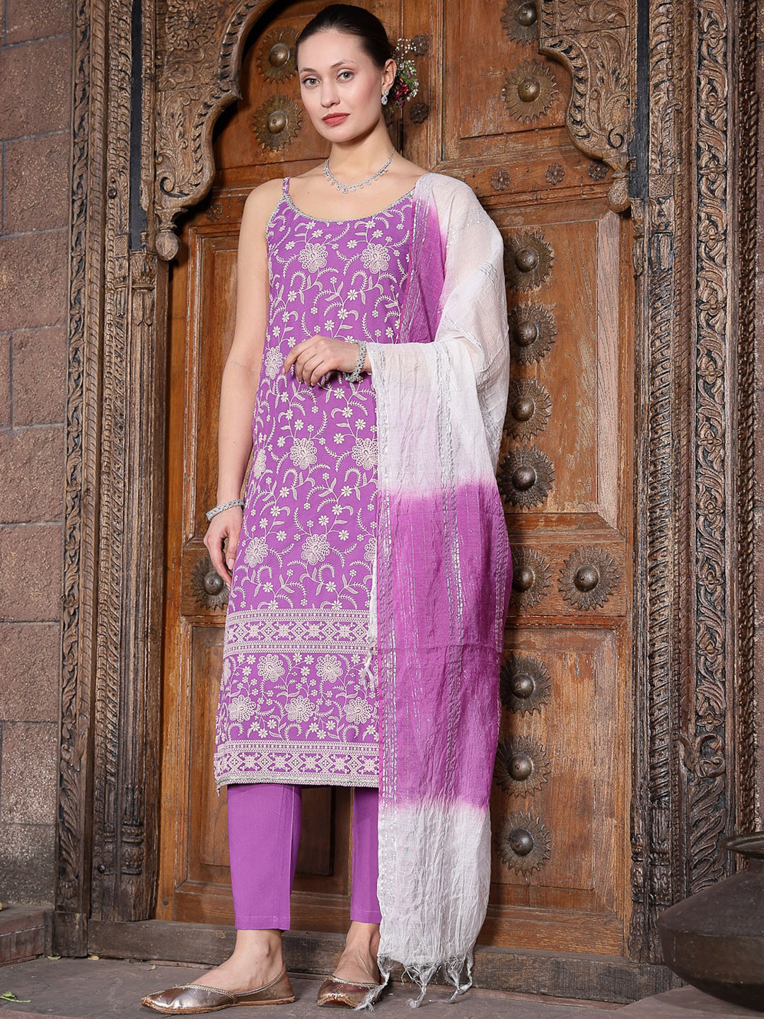 Stylum Purple & White Floral Printed Straight Kurta with Trousers & With Dupatta