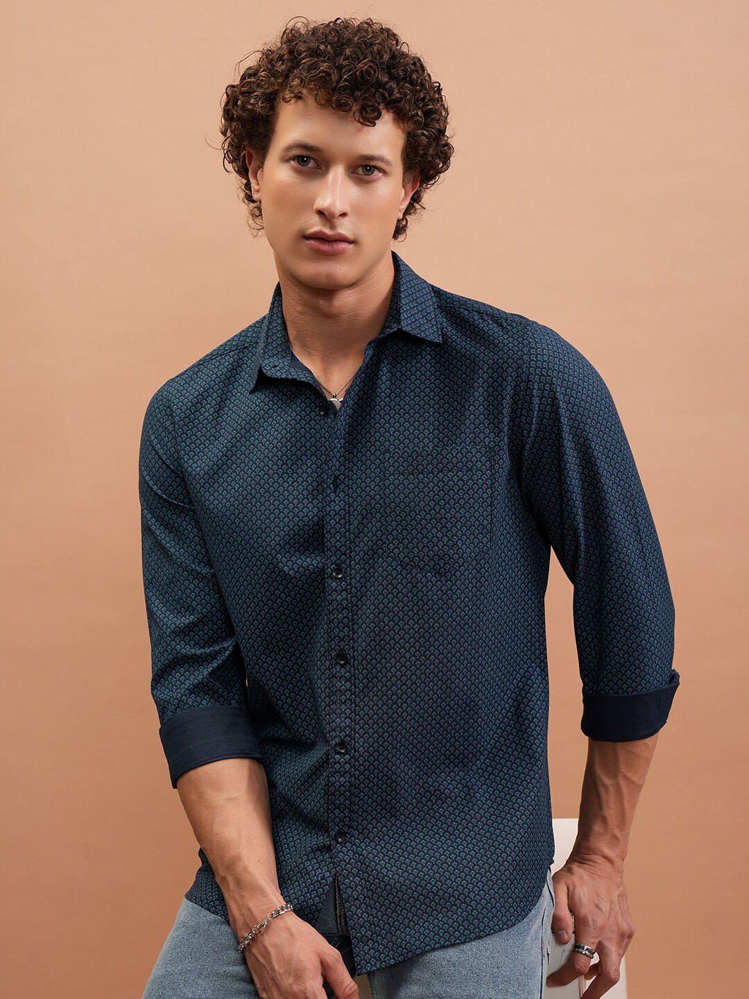 HIGHLANDER Men Reg Collar All over Printed Shirt