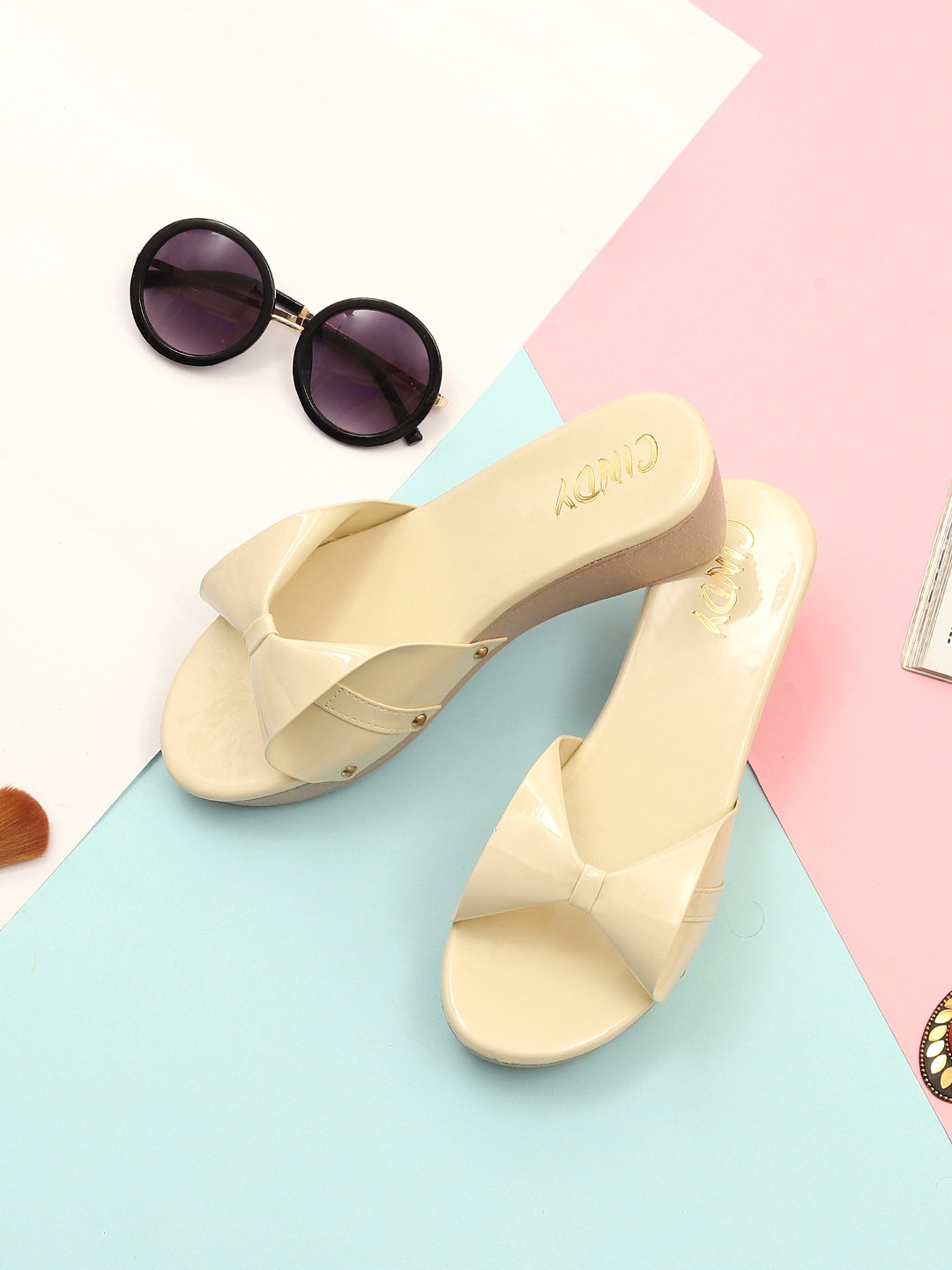 Cindy Bows Detailed Wedge Heels