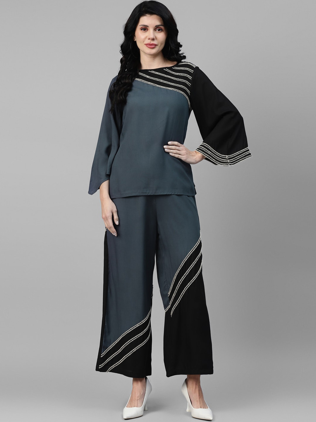 DEEBACO Colourblocked Top With Flared Palazzos