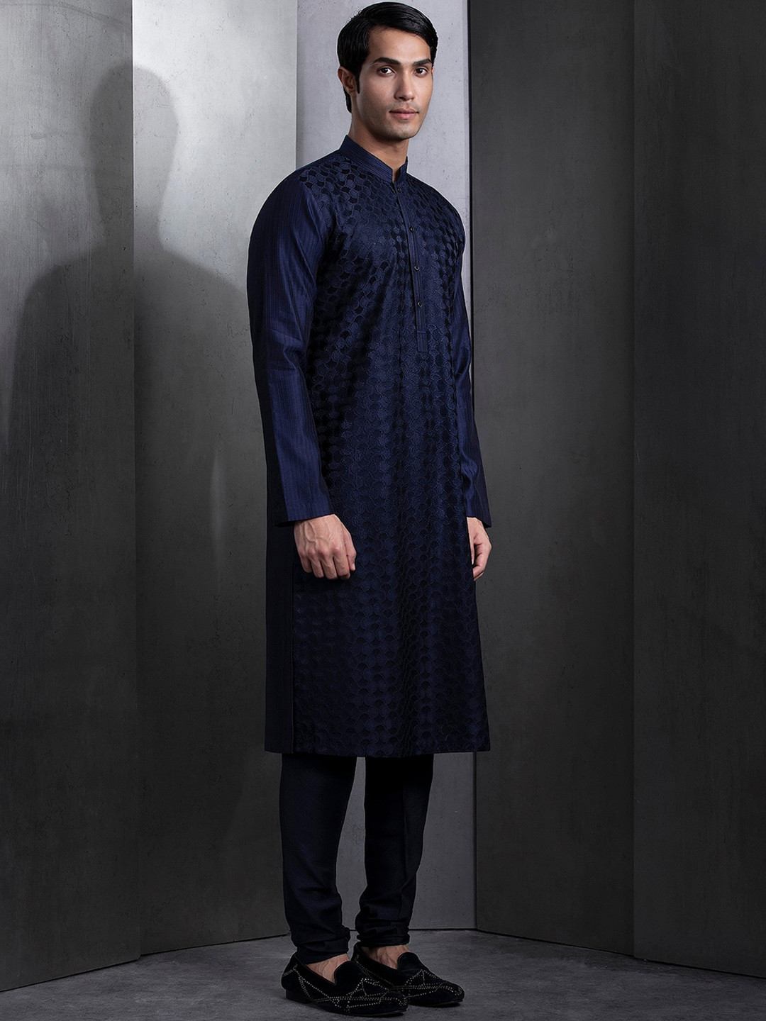 Rohit Gandhi + Rahul Khanna Geometric Woven Design Mandarin Collar Kurta