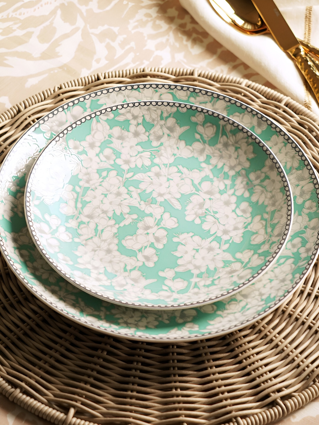 Pure Home and Living Green & White Floral Printed Ceramic Glossy Finished Plates