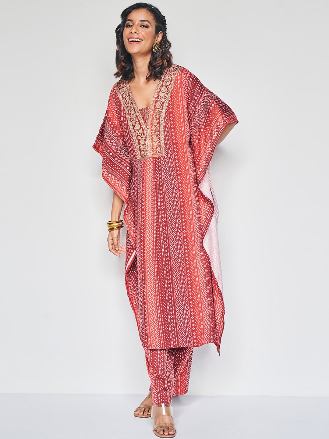 Global Desi Women Ethnic Motifs Printed Regular Thread Work Kurta With Palazzos - Kurta Sets for Women 27887950 | Myntra