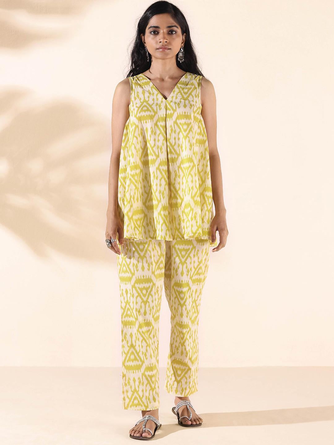 trueBrowns Ikat Printed Pure Cotton Tunic & Trousers Sleeveless Co-Ords