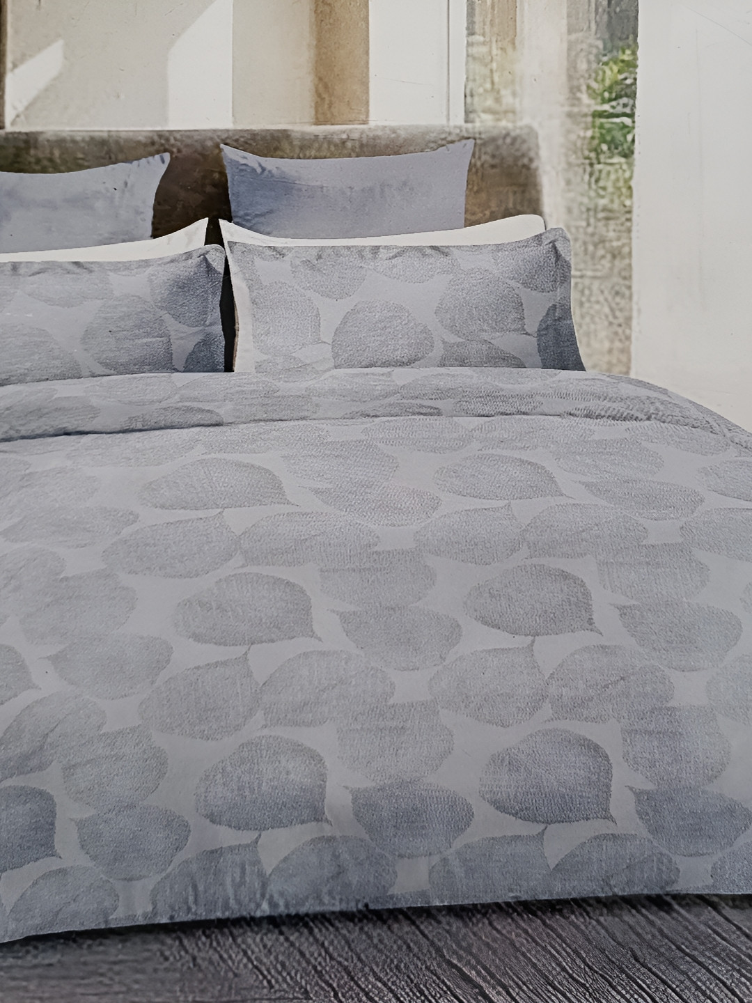 Signature Aglience Grey Leaf Pure Cotton 144 TC Queen Bedsheet with 2 Pillow Covers-225 x 245 cm