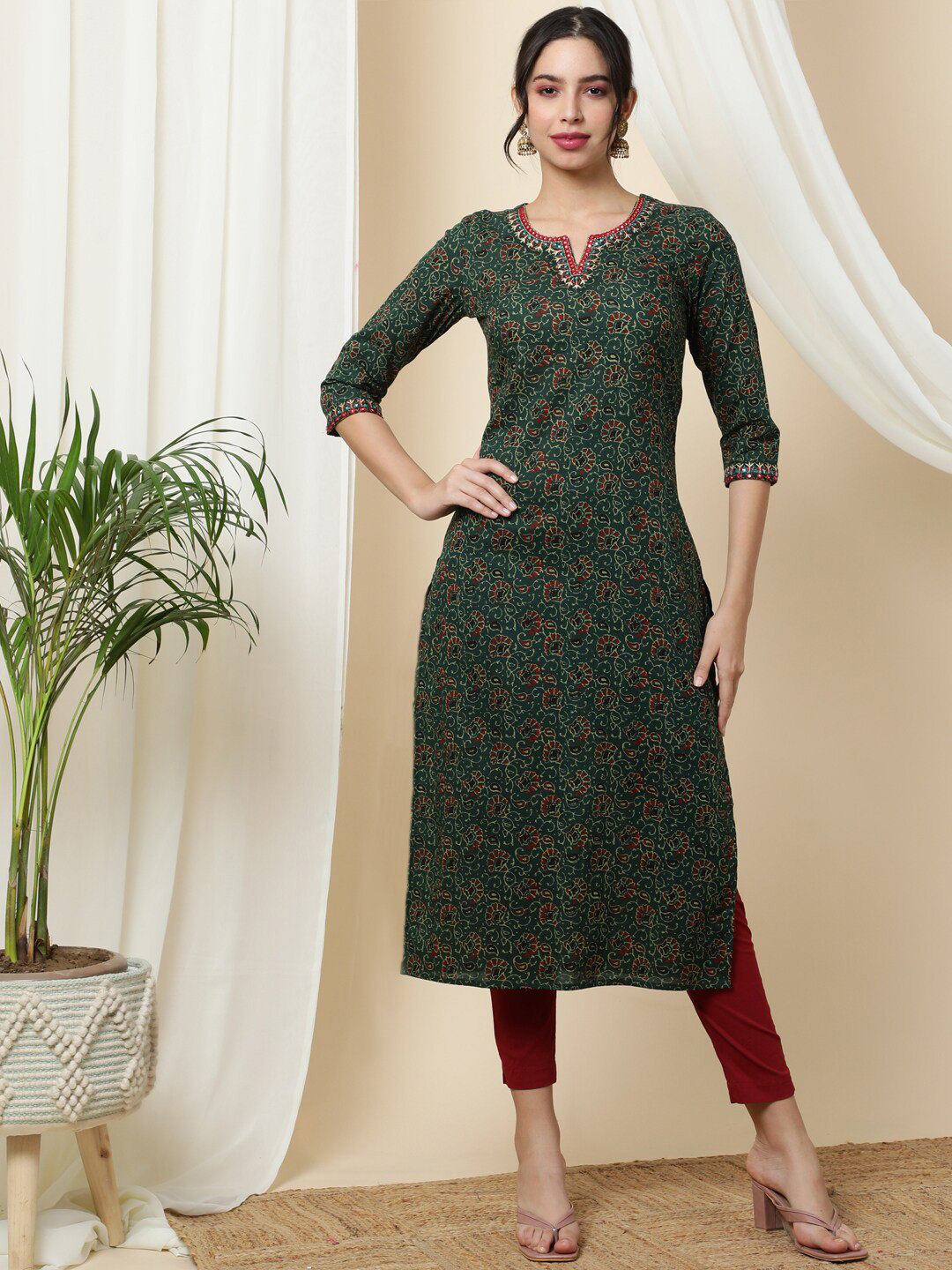 GULMOHAR JAIPUR Floral Printed Round Neck Mirror Work Regular Cotton Straight Kurta