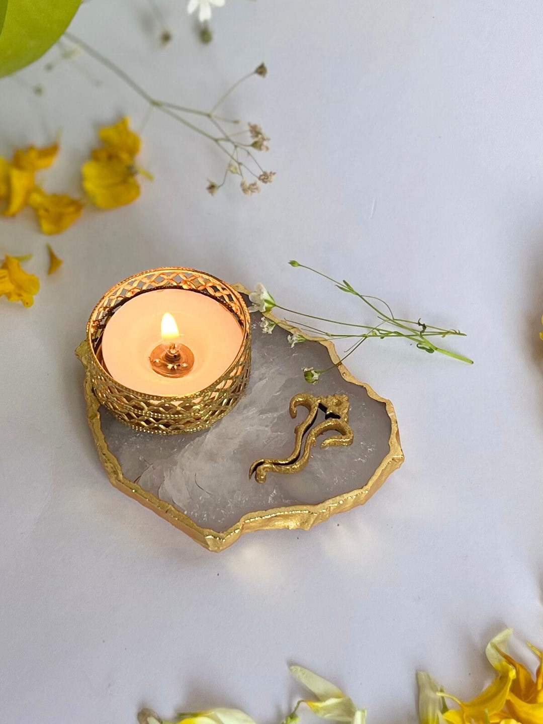 HOMEARTE White and GoldToned Tea Light Candle Holder