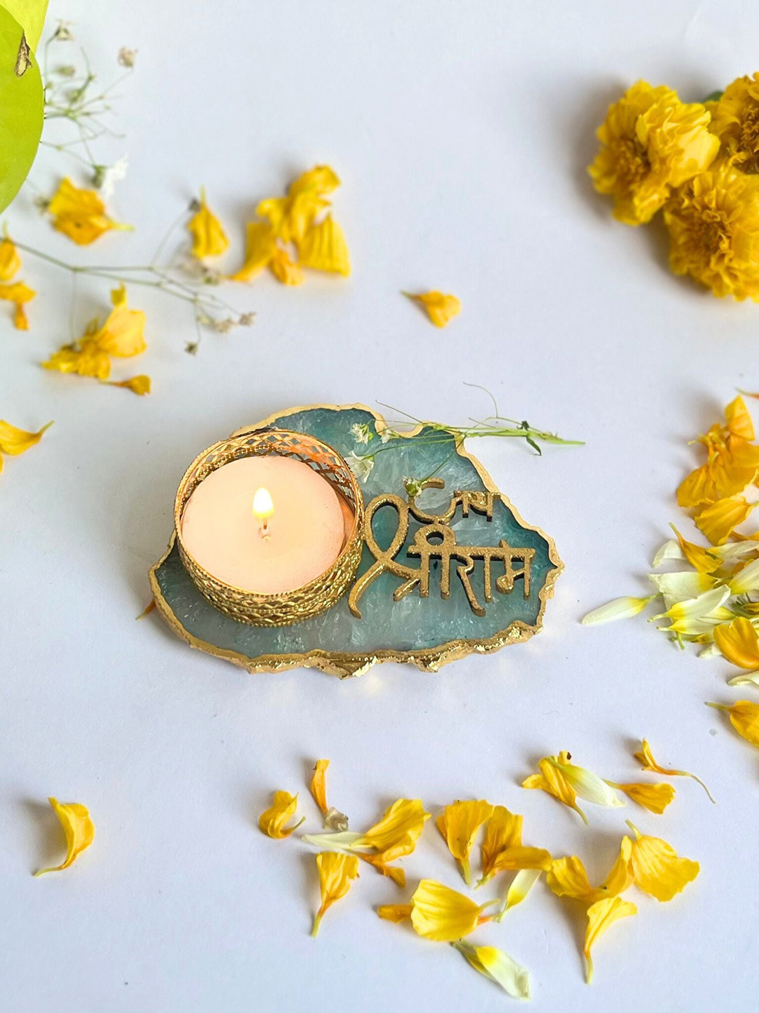HOMEARTE Green and GoldToned Tea Light Candle Holders
