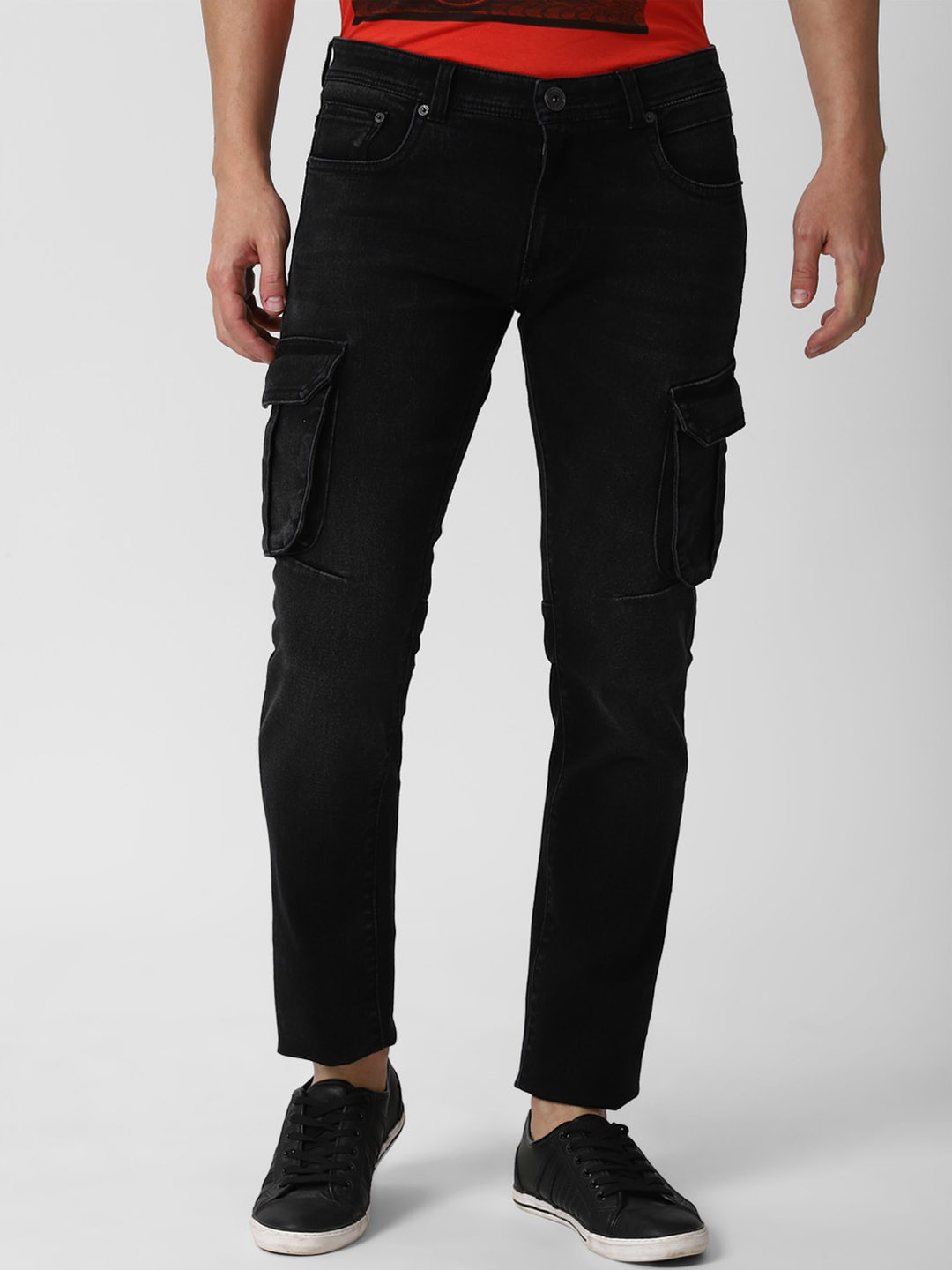 Peter England Casuals Men Slim Fit Dark Shade Clean Look Stretchable Cargo Jeans