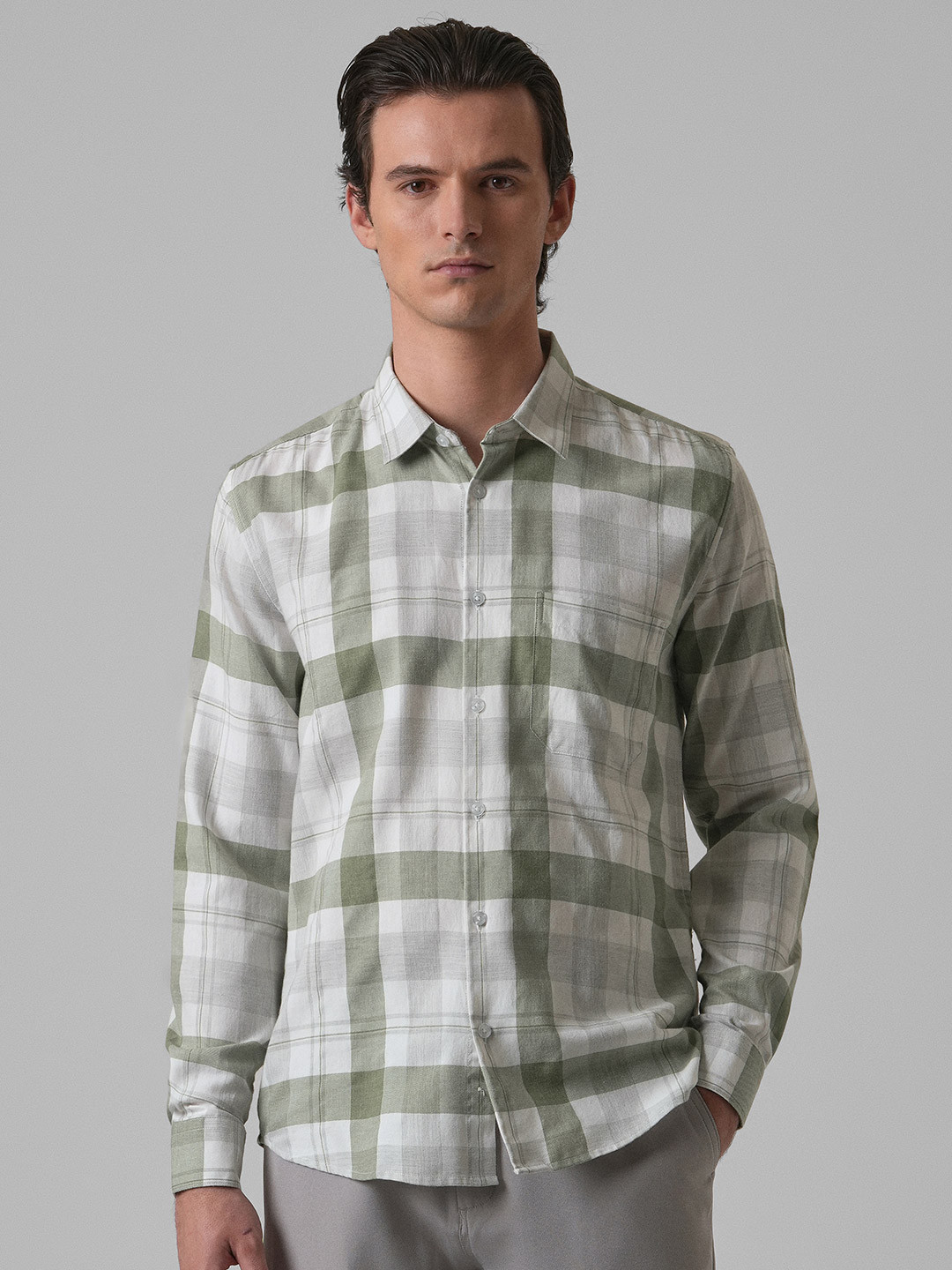 Banana Club Men Relaxed Slim Fit Opaque Checked Casual Shirt