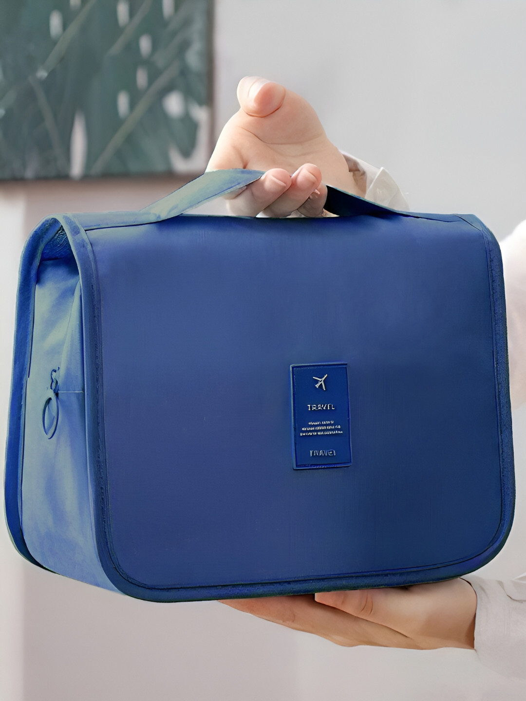 Cortina Navy Blue Water Resistant Makeup Organiser