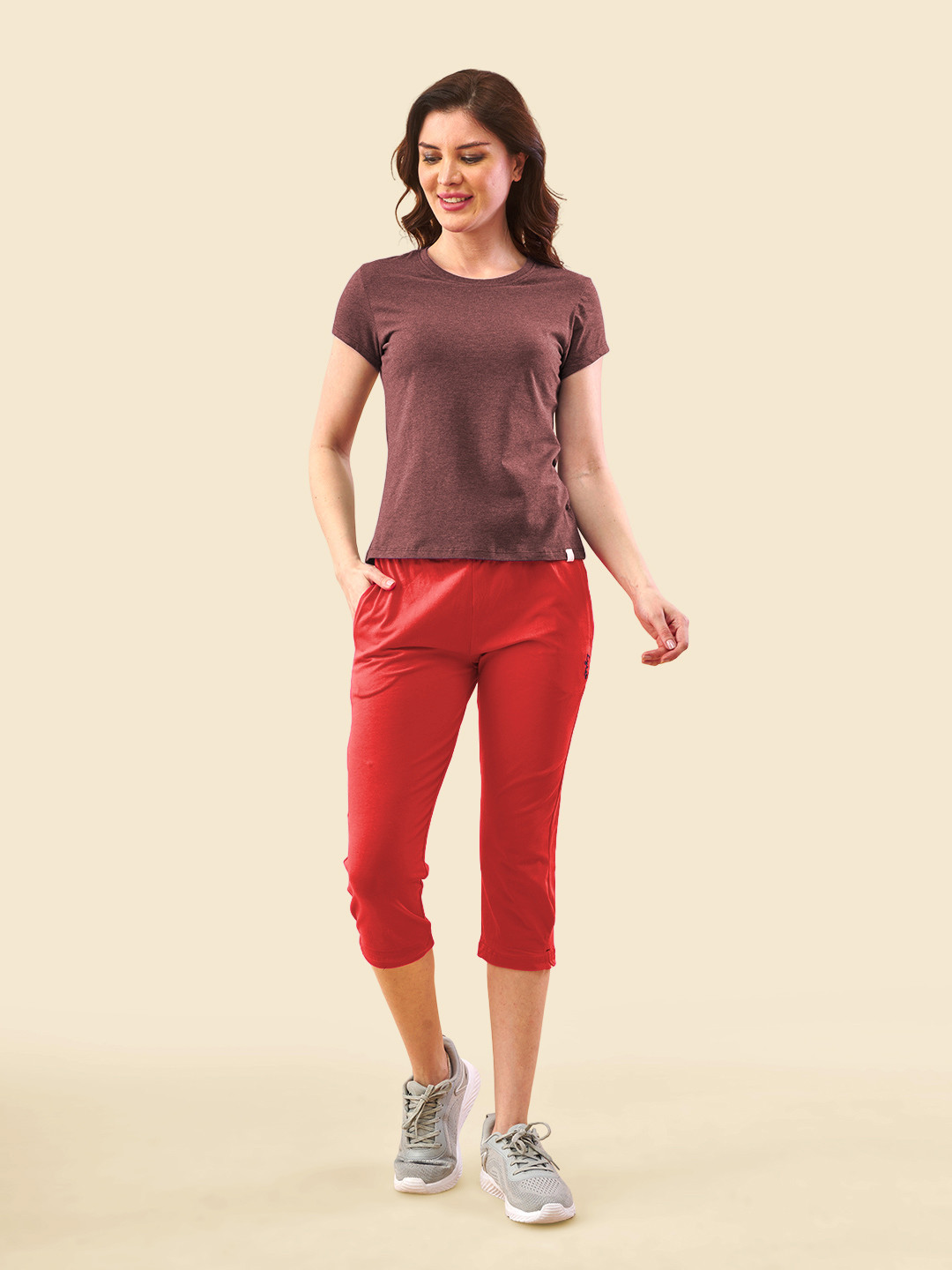 LYRA Women Mid-Rise Cotton Three-Fourth Track Pants