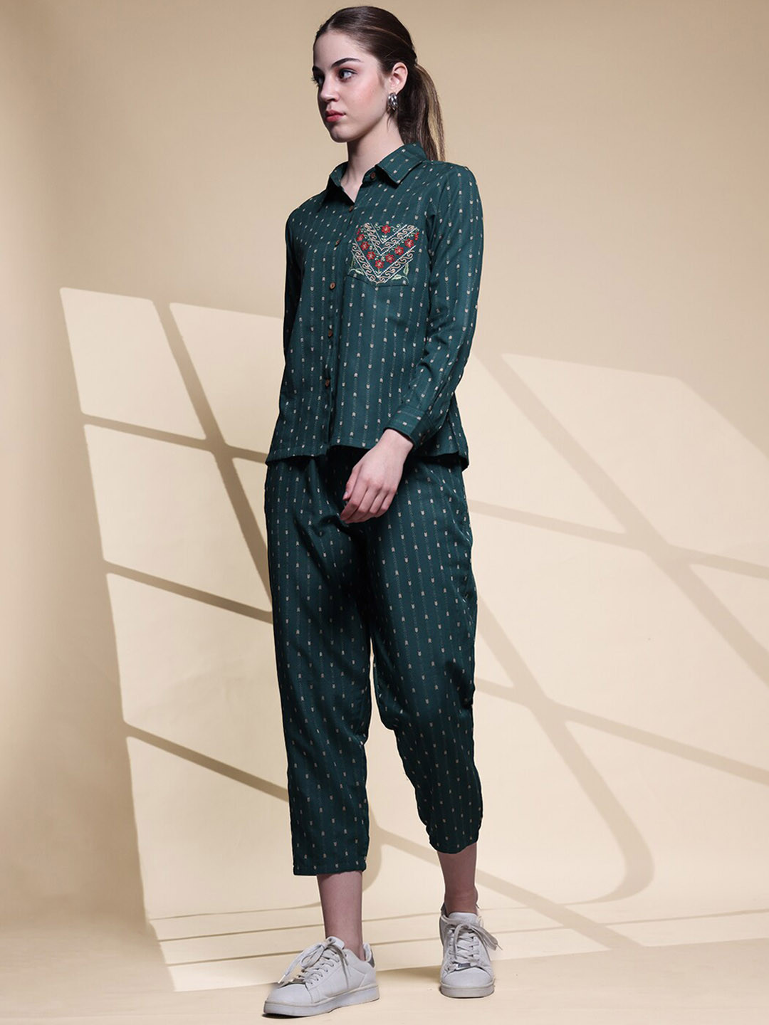 Anouk Printed Pure Cotton Shirt With Capris Co-Ords