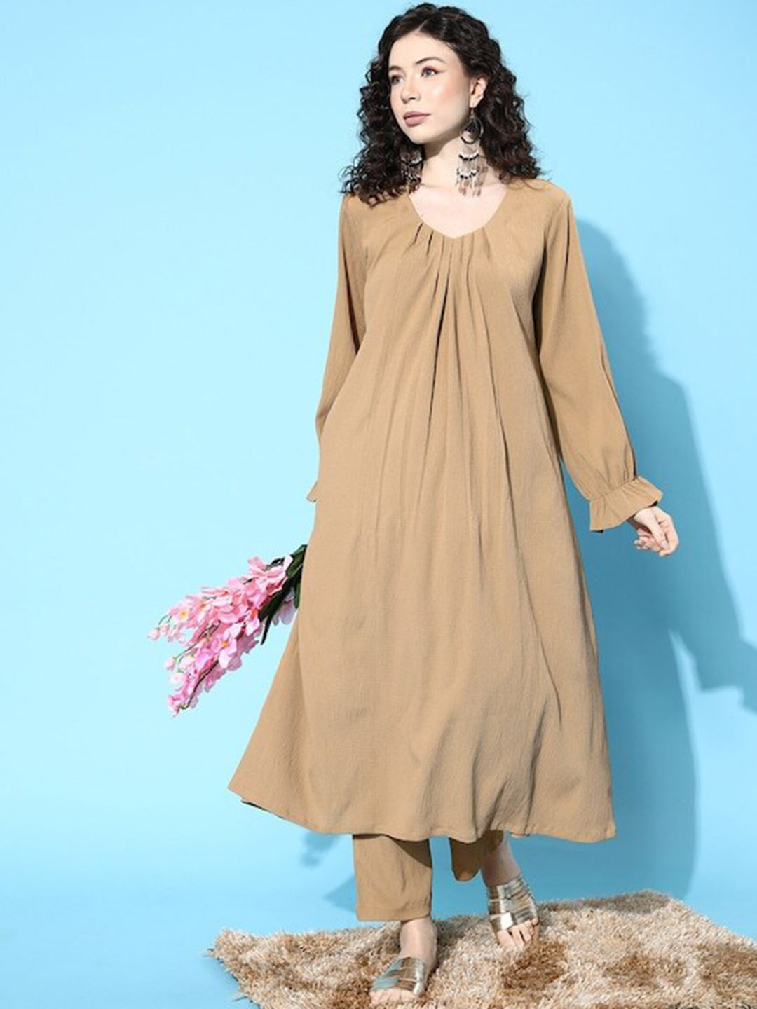 Varanga Beige V-Neck Balloon Sleeves A-Line Kurta With Trousers