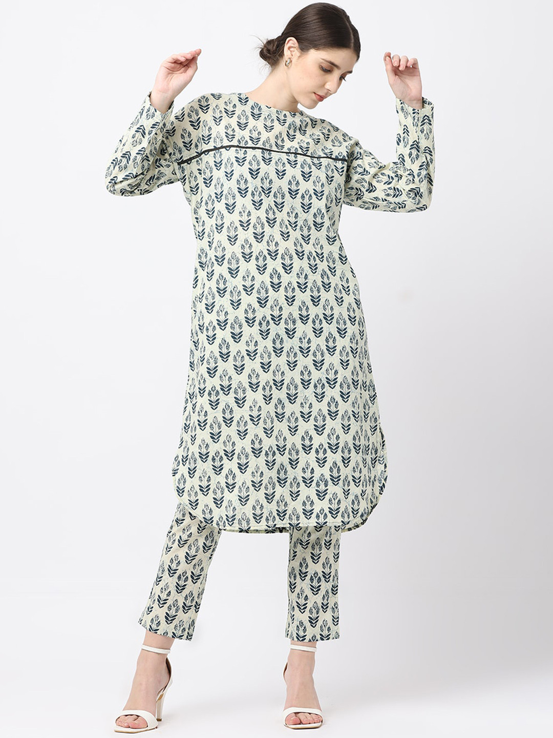 BLACK & BLAH BLAH Relaxed Fit Block Printed Pure Cotton Kurta and Trouser (Set of 2)