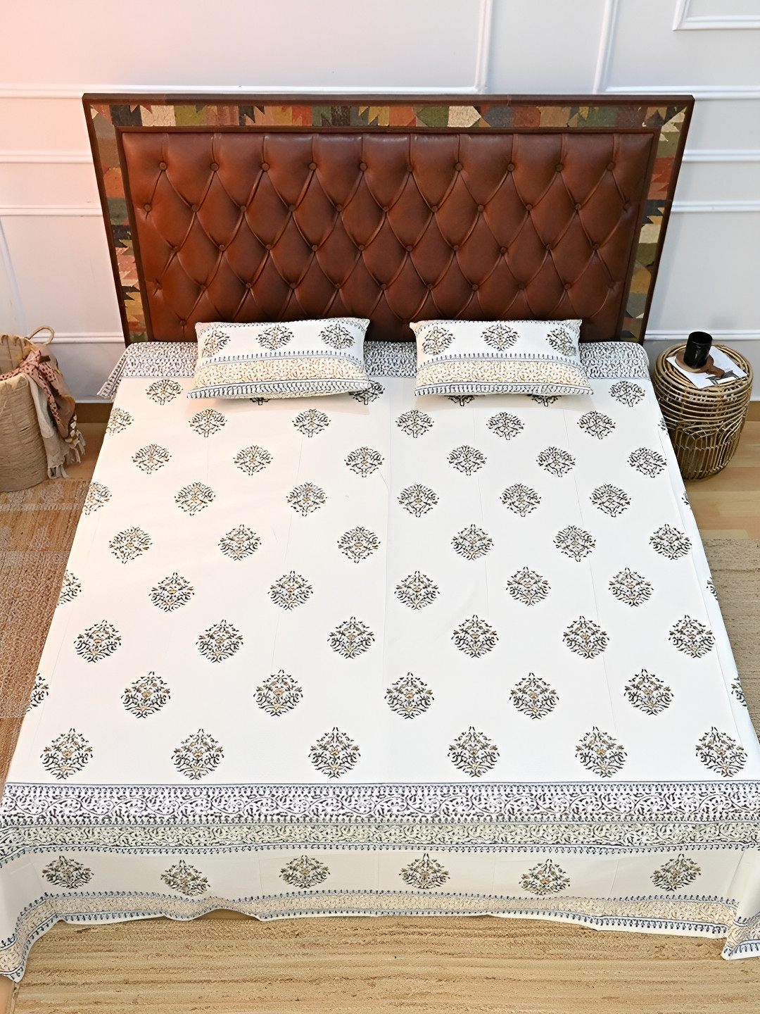 Art Avenue Aranya Buta White Ethnic Motifs Cotton 120 TC King Bedsheet with 2 Pillow Covers-59 x 87 inches