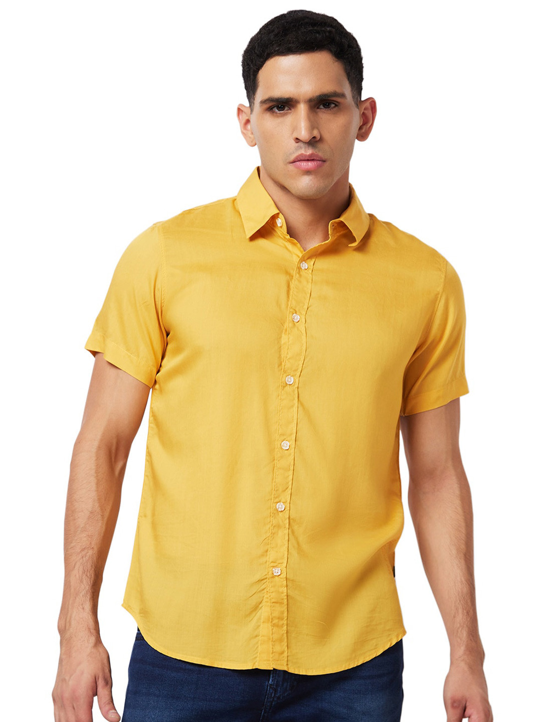 SPYKAR Slim Fit Opaque Cotton Casual Shirt