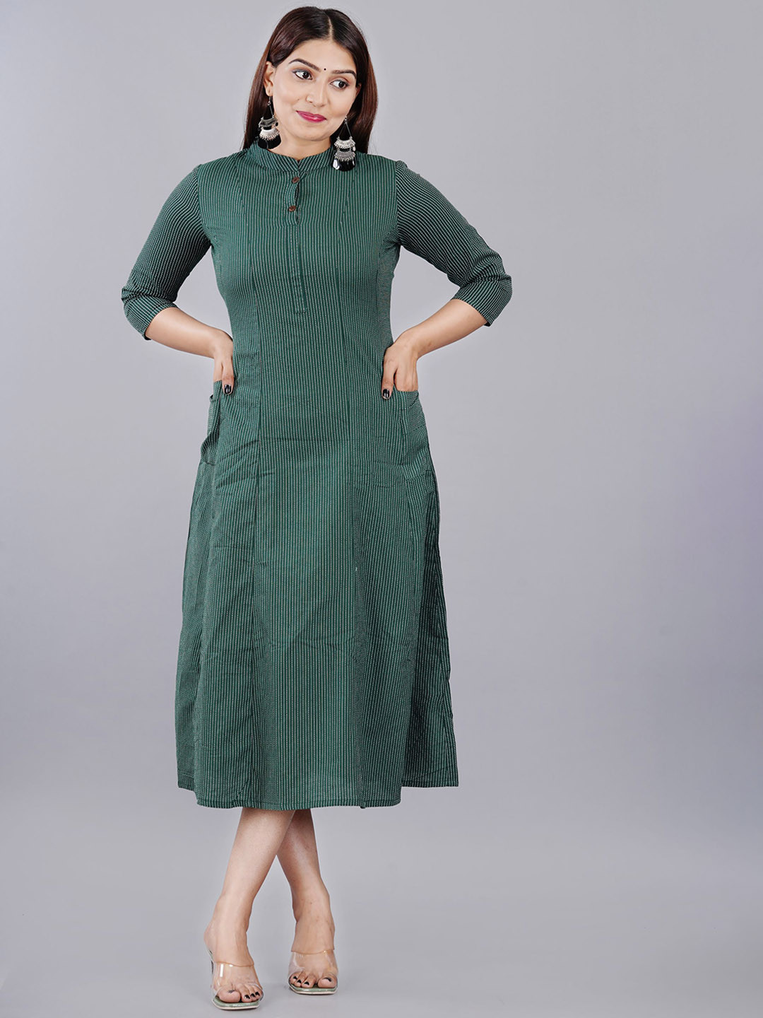 SIDDHANAM Women Thread Work Kurta