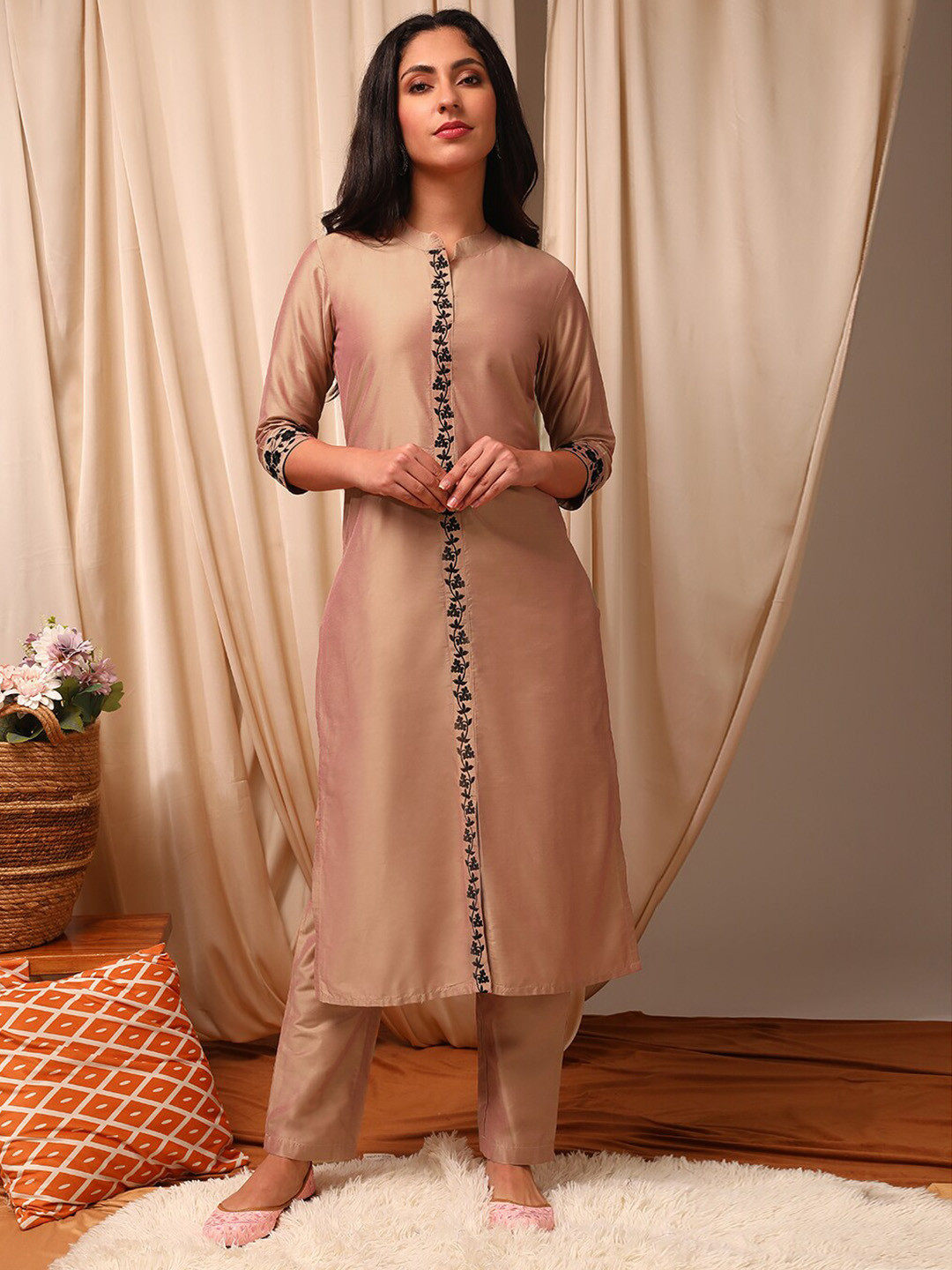 Inddus Women Floral Yoke Design High Slit Thread Work Kurta with Trousers