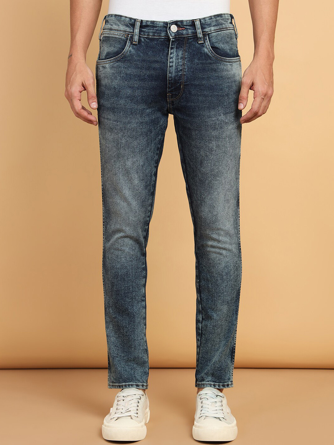 Wrangler Men Bostin Slim Fit Mid Rise Heavy Fade Stretchable Jeans