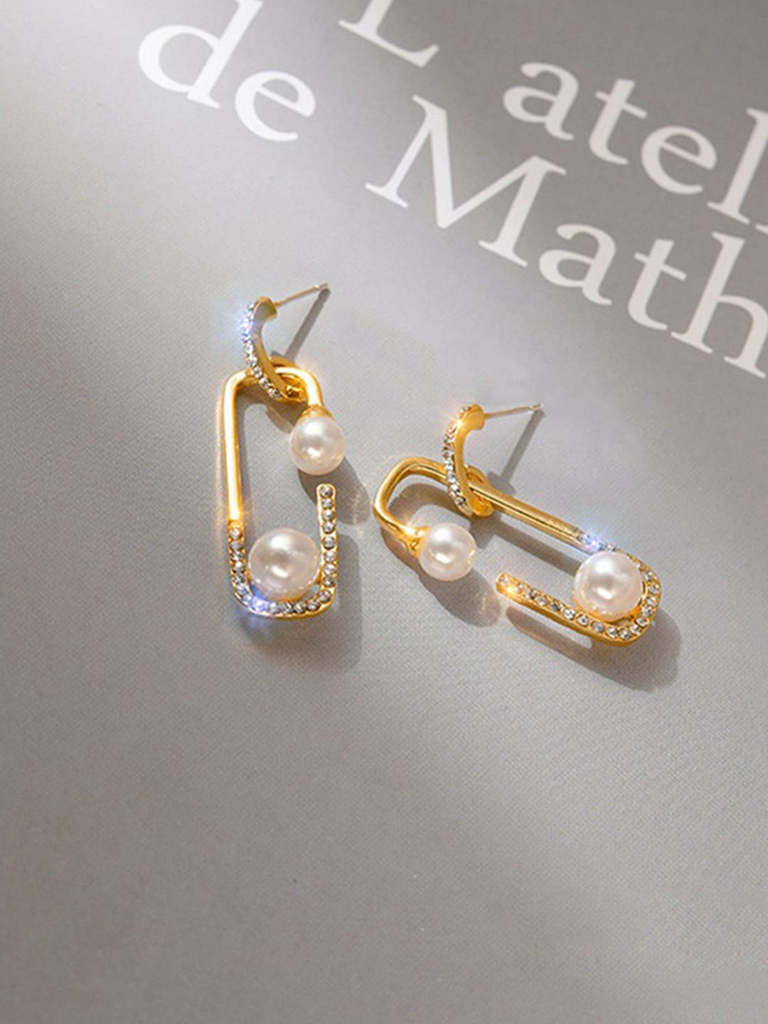 FIMBUL Geometric Half Hoop Earrings