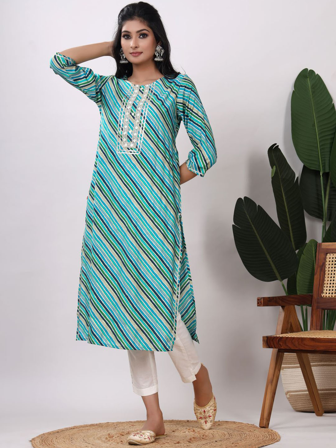 VASVI Leheriya Striped Flared Gotta Patti Work Silk Straight Kurta