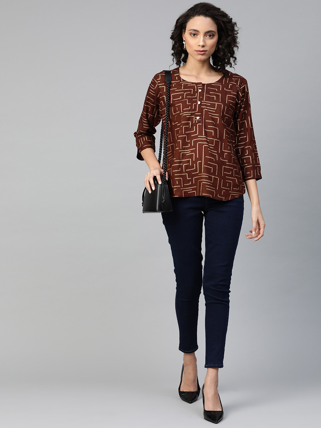 HIGHLIGHT FASHION EXPORT Animal Printed Round Neck Top