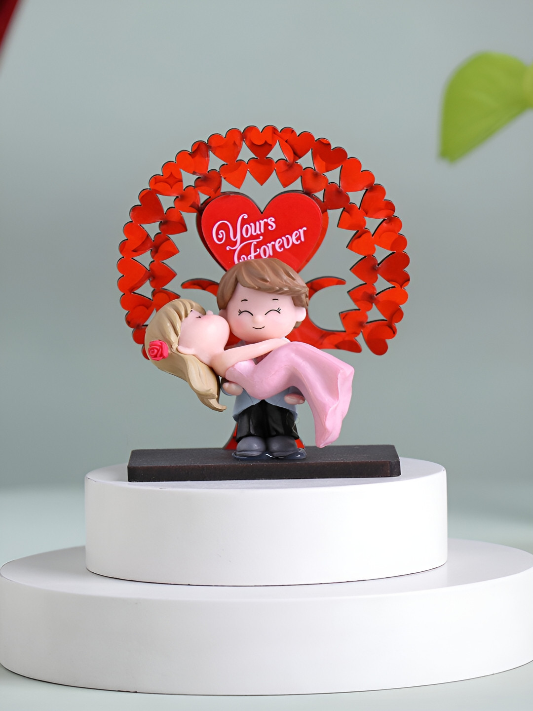 Floweraura Heartly Romantic Couple Pink Polyresin Glossy Bedroom Small Showpiece - 3.9 Inches